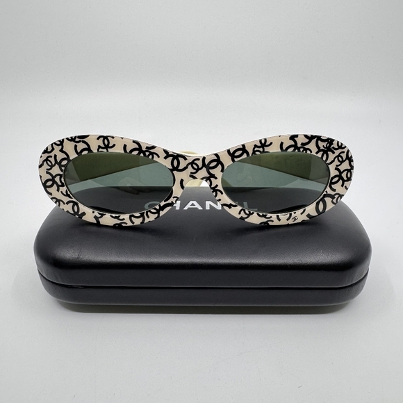 Chanel Vintage Interlocking CC Logo Sunglasses 18316 C0200 main image 7